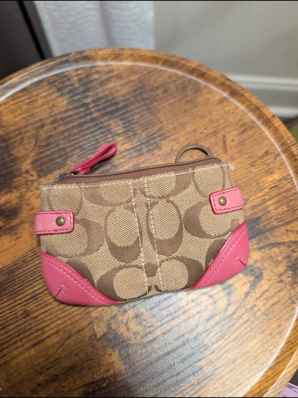 Coach classic signature